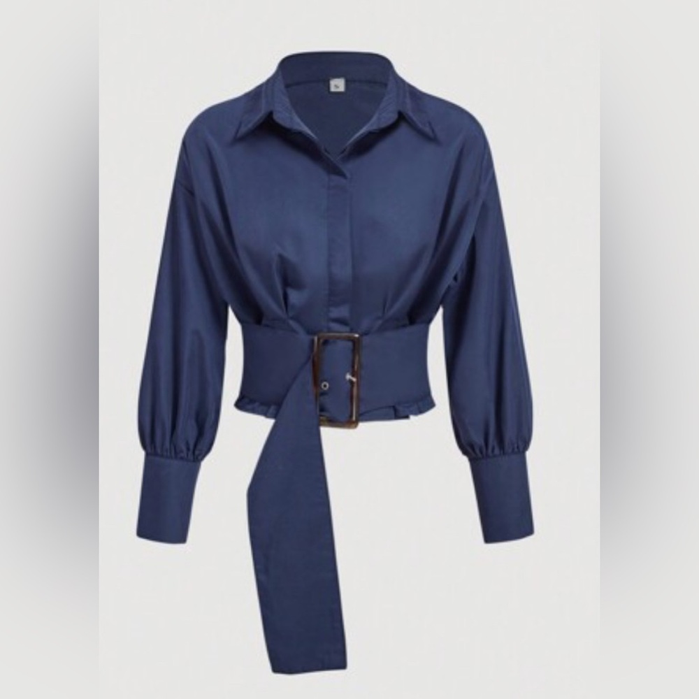 NWOT Aveloria Modichic Versatile Long-Sleeved Shirt with Belt size L Color Blue